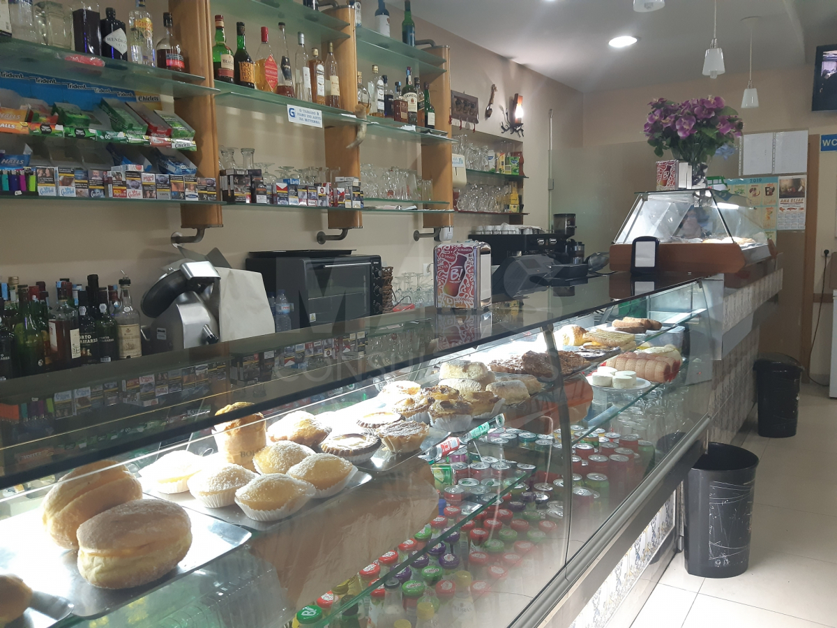 Café e Restaurante no centro de ALVALADE